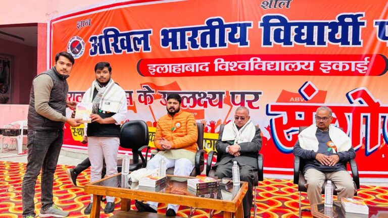 स्वामी जी की अद्भुत विरासत समृद्धि से भरी प्रो त्रिपाठी
